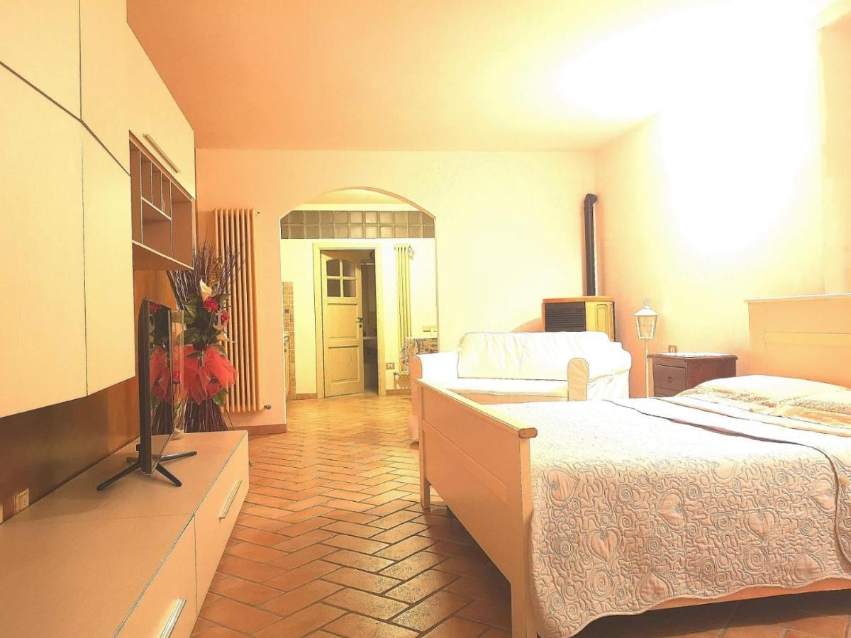 Casa Mica Hotel Abbadia San Salvator Exterior photo